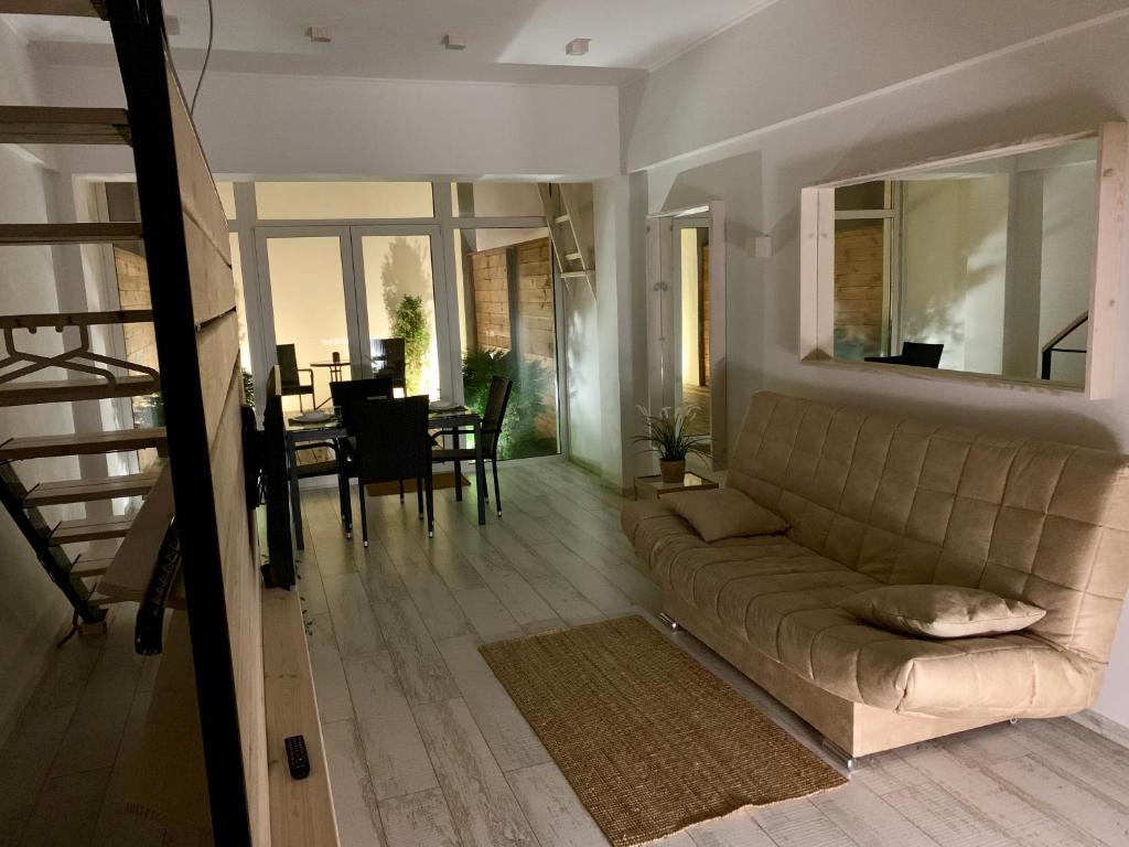 Отель New 2-level luxury apartments with terrace in the - фото №15