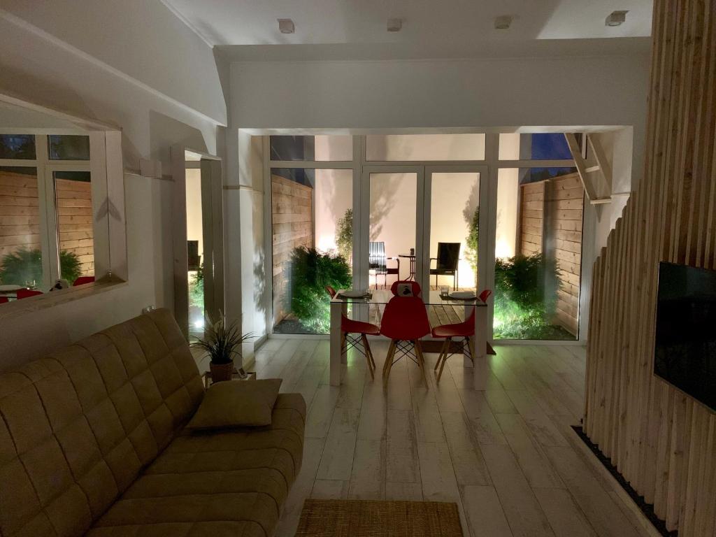 Отель New 2-level luxury apartments with terrace in the - фото №19
