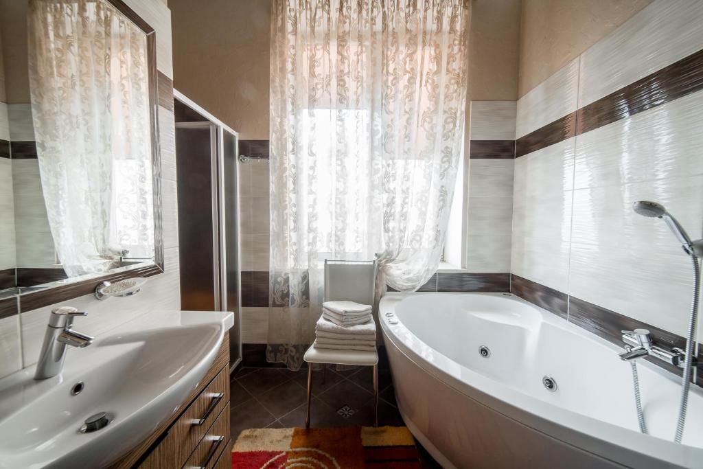 Отель Royal Apartments Minsk - фото №78