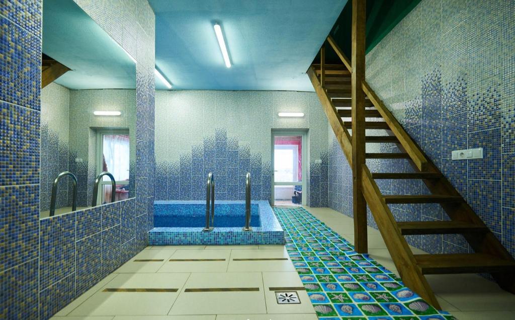 Отель House with Sauna and Pool - фото №21